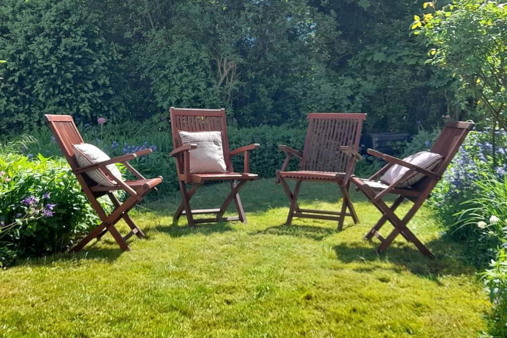 Hinter Burg, Haus Mit Garten Mayen Exteriör bild