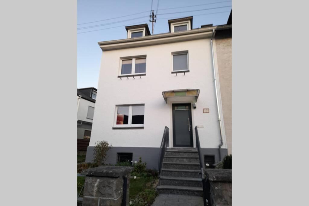 Hinter Burg, Haus Mit Garten Mayen Exteriör bild